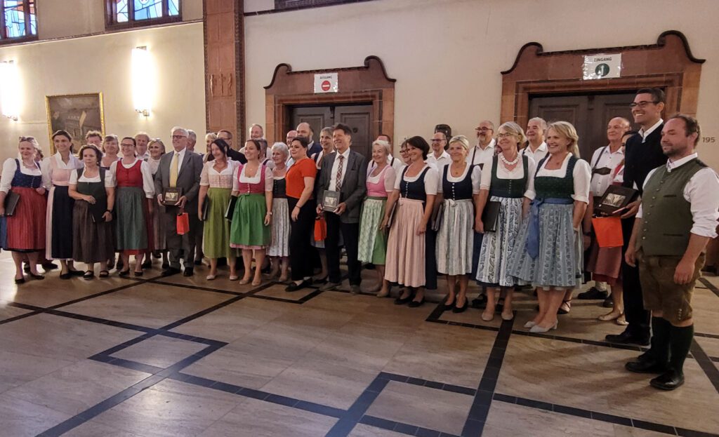 Gruppenbild Rathaus Schöneberg